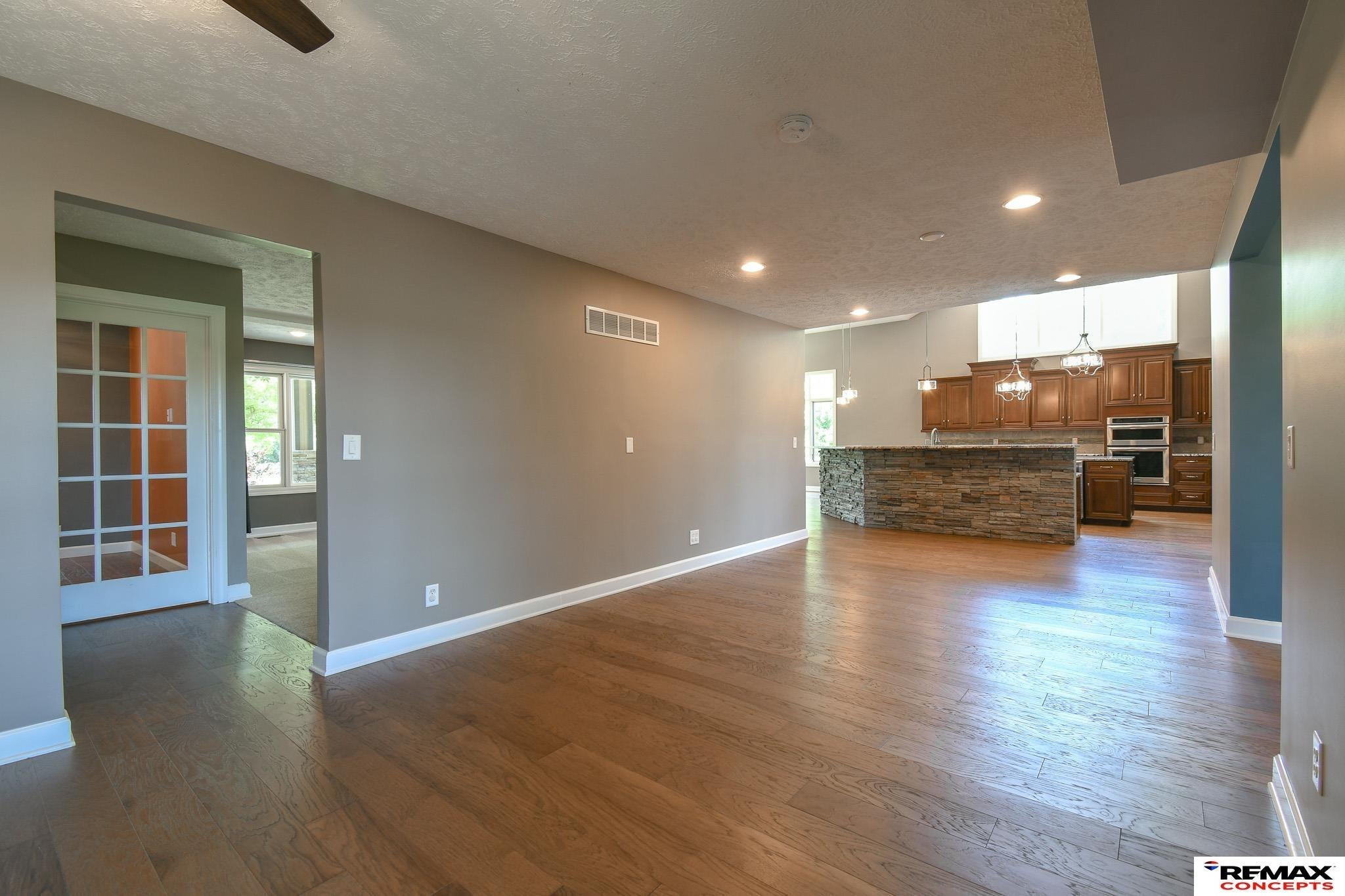 Lincoln, Nebraska, 68523, United States, 5 Bedrooms Bedrooms, ,5 BathroomsBathrooms,Residential,Active,1884993