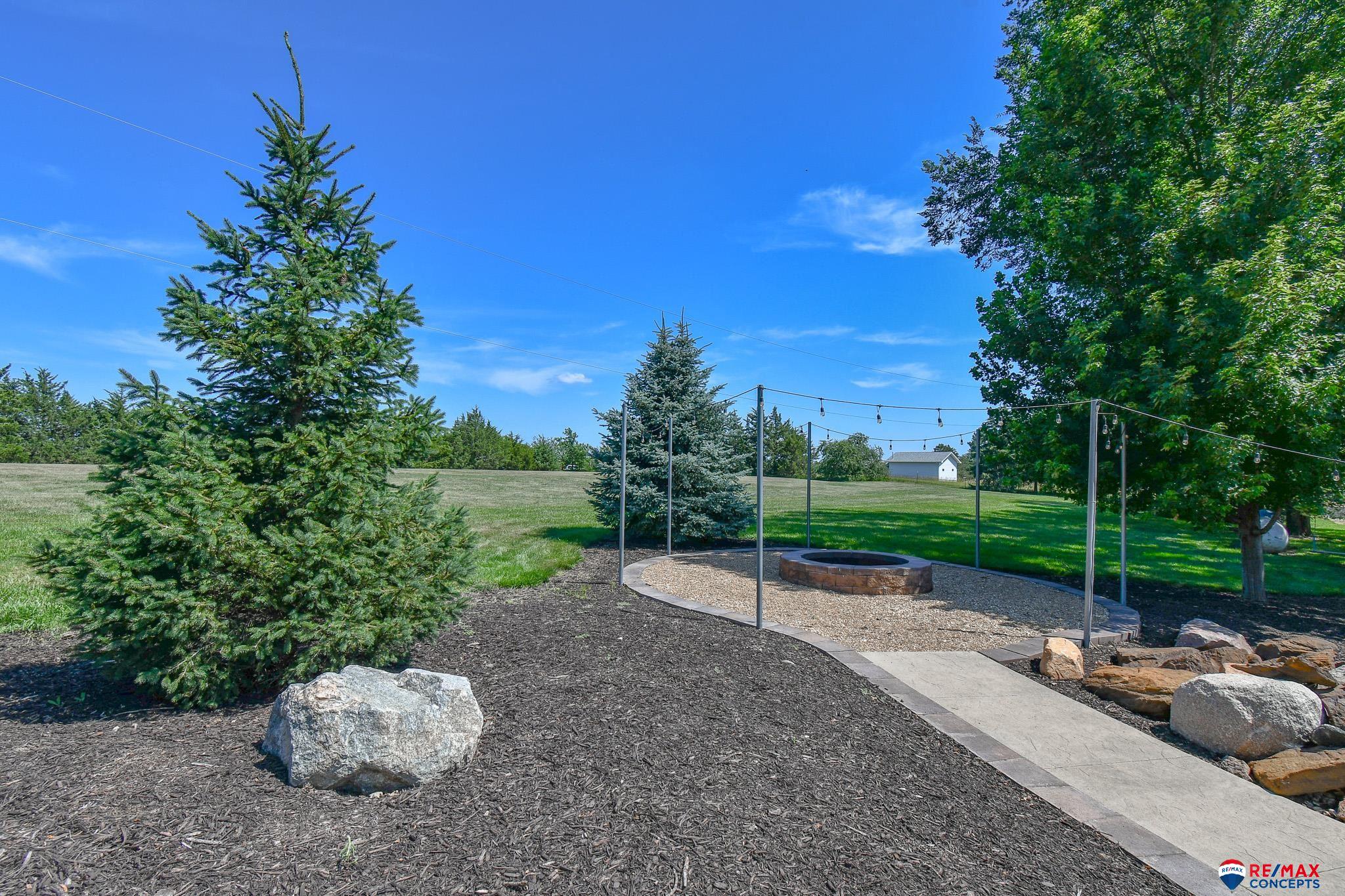 Lincoln, Nebraska, 68523, United States, 5 Bedrooms Bedrooms, ,5 BathroomsBathrooms,Residential,Active,1884993