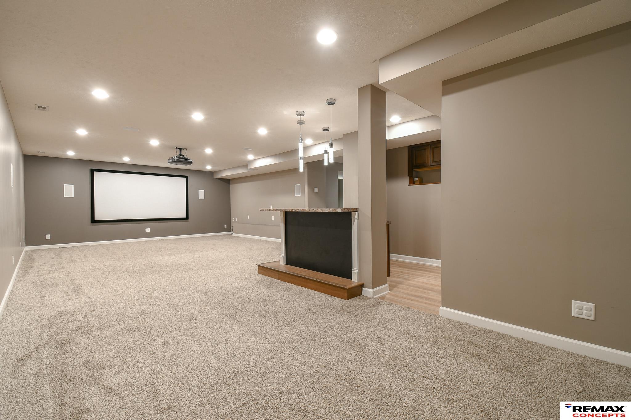 Lincoln, Nebraska, 68523, United States, 5 Bedrooms Bedrooms, ,5 BathroomsBathrooms,Residential,Active,1884993