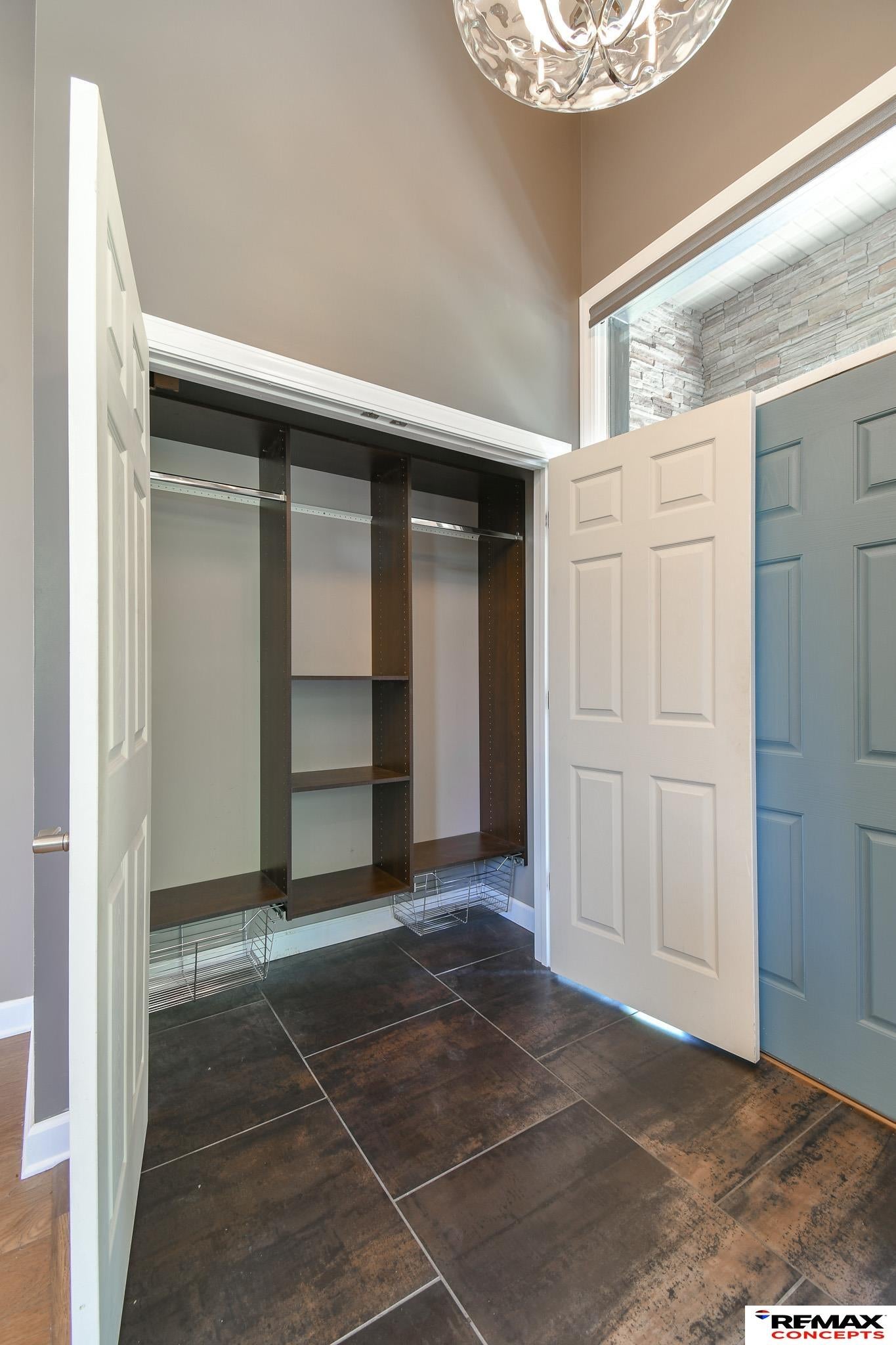 Lincoln, Nebraska, 68523, United States, 5 Bedrooms Bedrooms, ,5 BathroomsBathrooms,Residential,Active,1884993