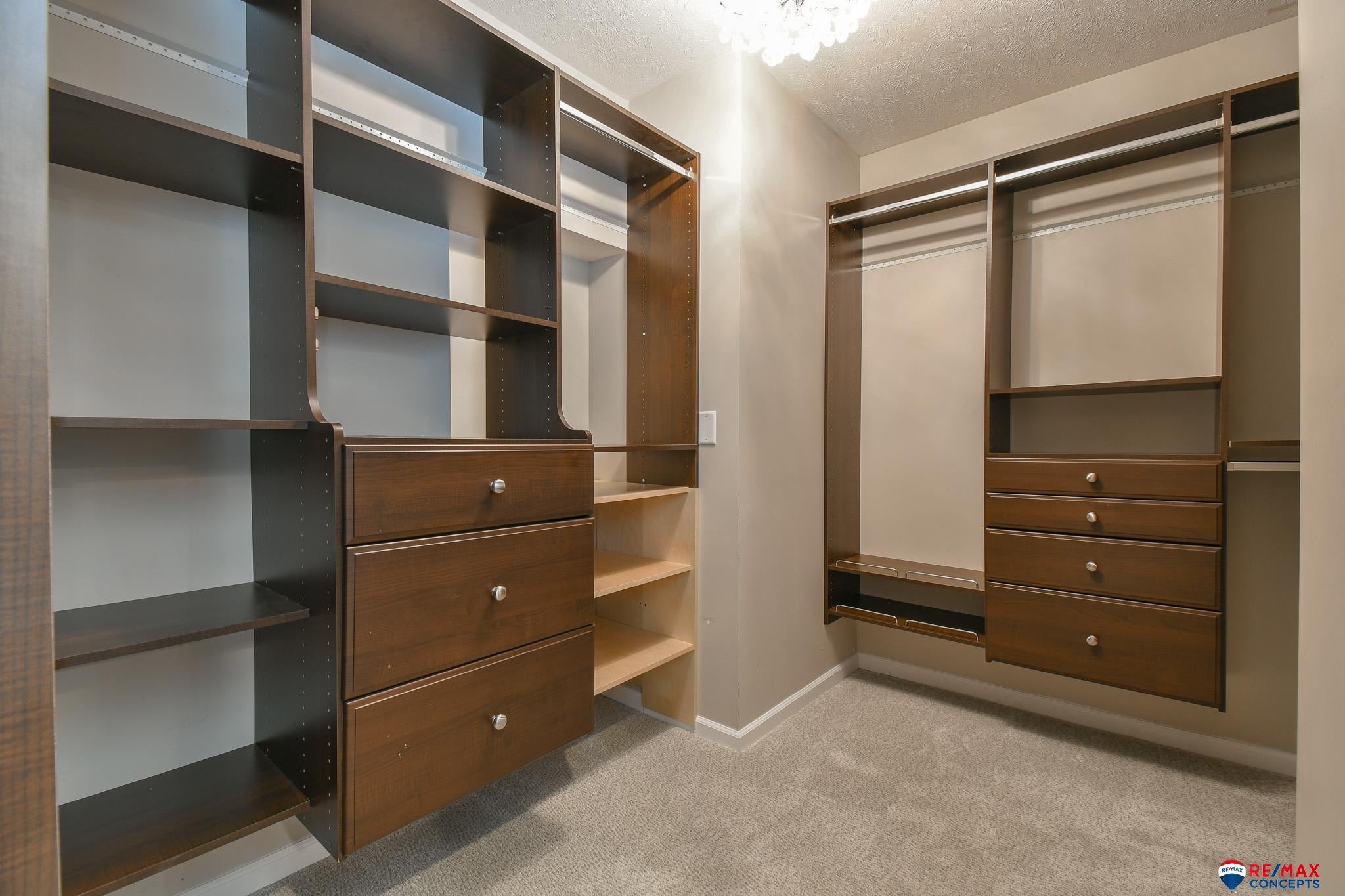 Lincoln, Nebraska, 68523, United States, 5 Bedrooms Bedrooms, ,5 BathroomsBathrooms,Residential,Active,1884993