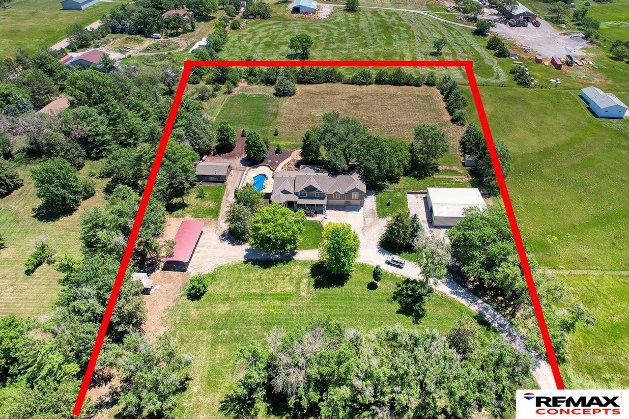 Lincoln, Nebraska, 68523, United States, 5 Bedrooms Bedrooms, ,5 BathroomsBathrooms,Residential,Active,1884993