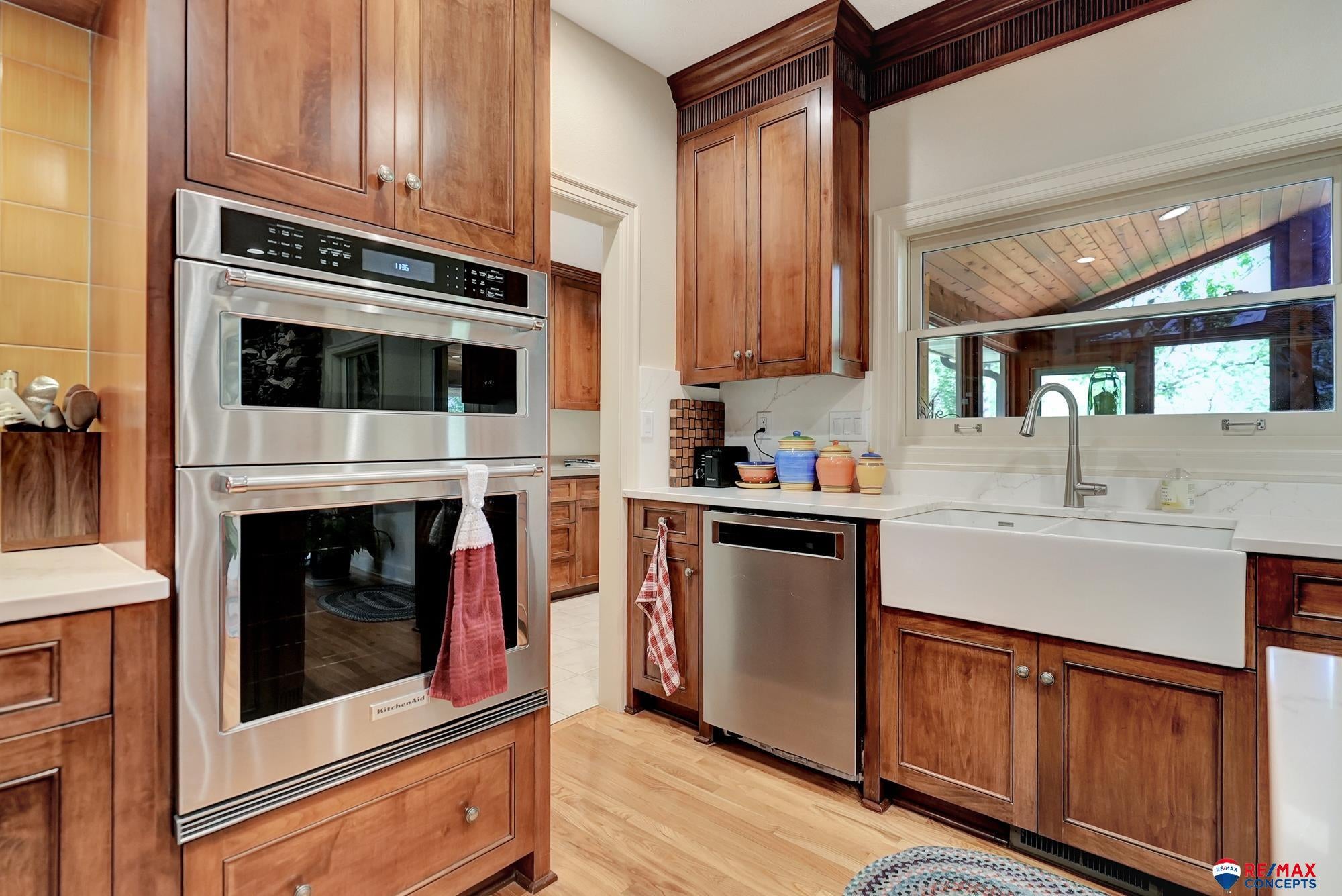 Lincoln, Nebraska, 68520, United States, 3 Bedrooms Bedrooms, ,5 BathroomsBathrooms,Residential,Active,1820460