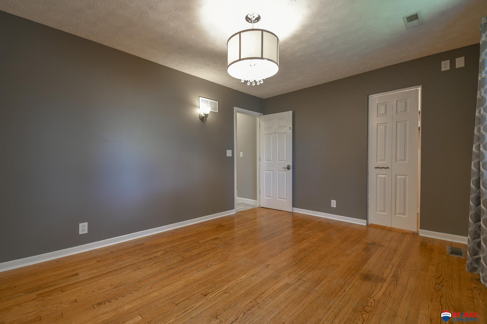 Lincoln, Nebraska, 68523, United States, 5 Bedrooms Bedrooms, ,5 BathroomsBathrooms,Residential,Active,1884993