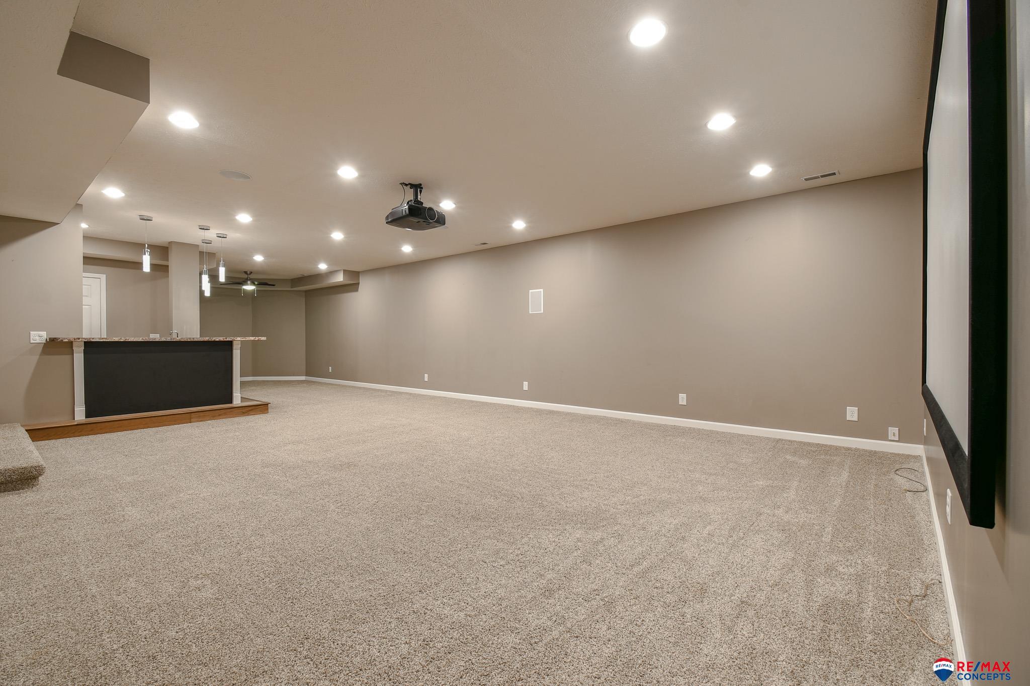 Lincoln, Nebraska, 68523, United States, 5 Bedrooms Bedrooms, ,5 BathroomsBathrooms,Residential,Active,1884993