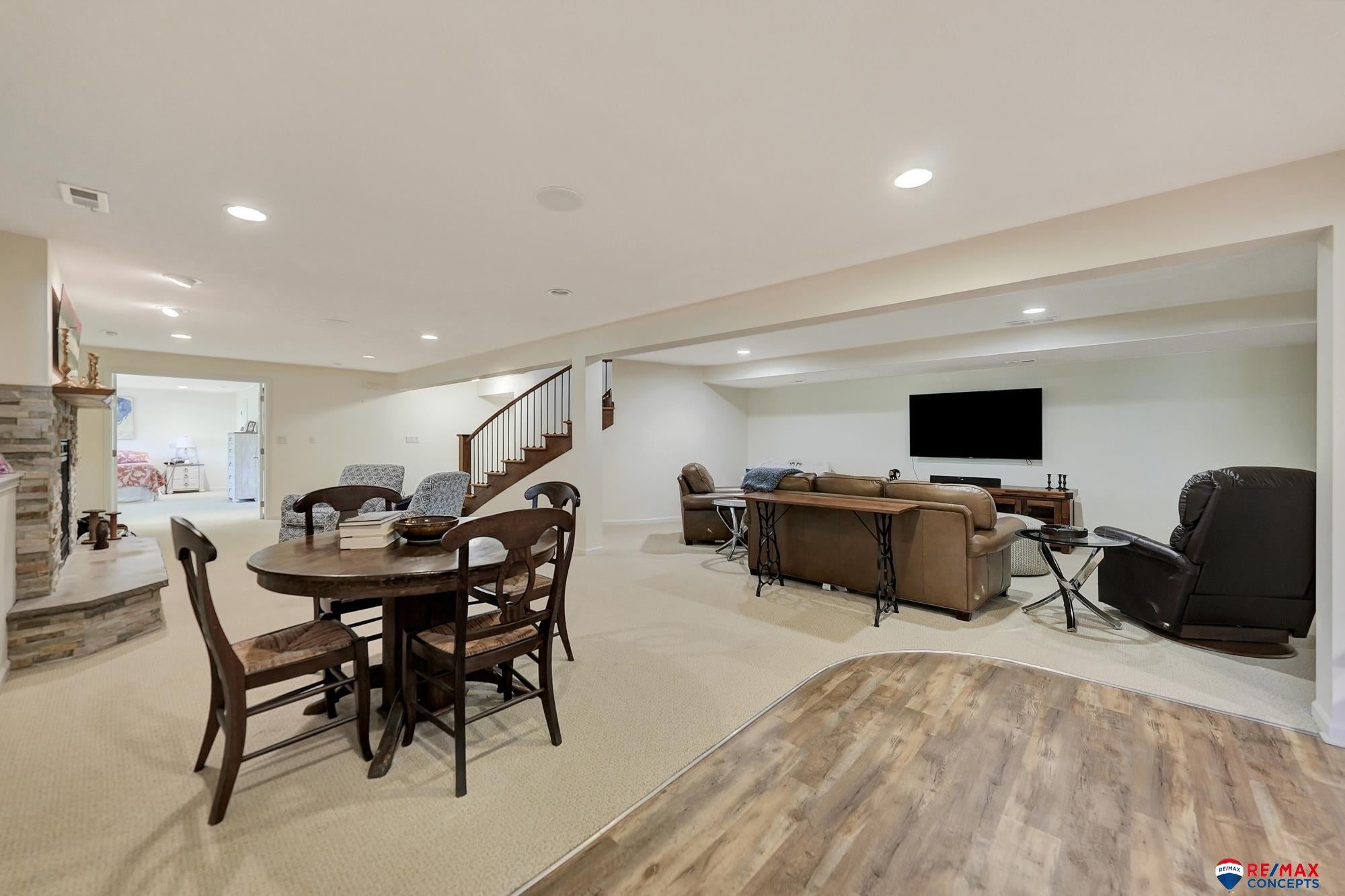 Lincoln, Nebraska, 68520, United States, 3 Bedrooms Bedrooms, ,5 BathroomsBathrooms,Residential,Active,1820460