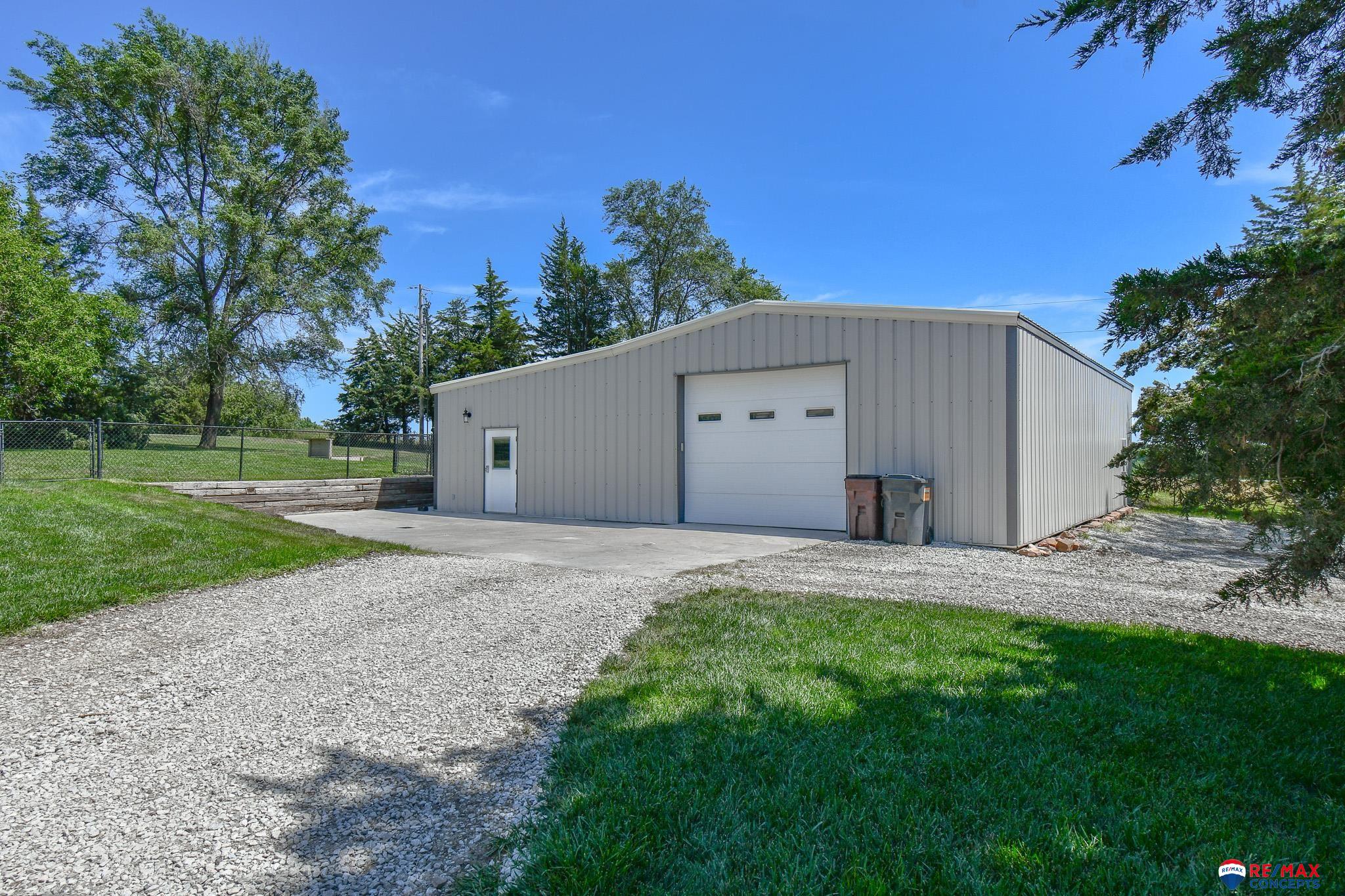 Lincoln, Nebraska, 68523, United States, 5 Bedrooms Bedrooms, ,5 BathroomsBathrooms,Residential,Active,1884993