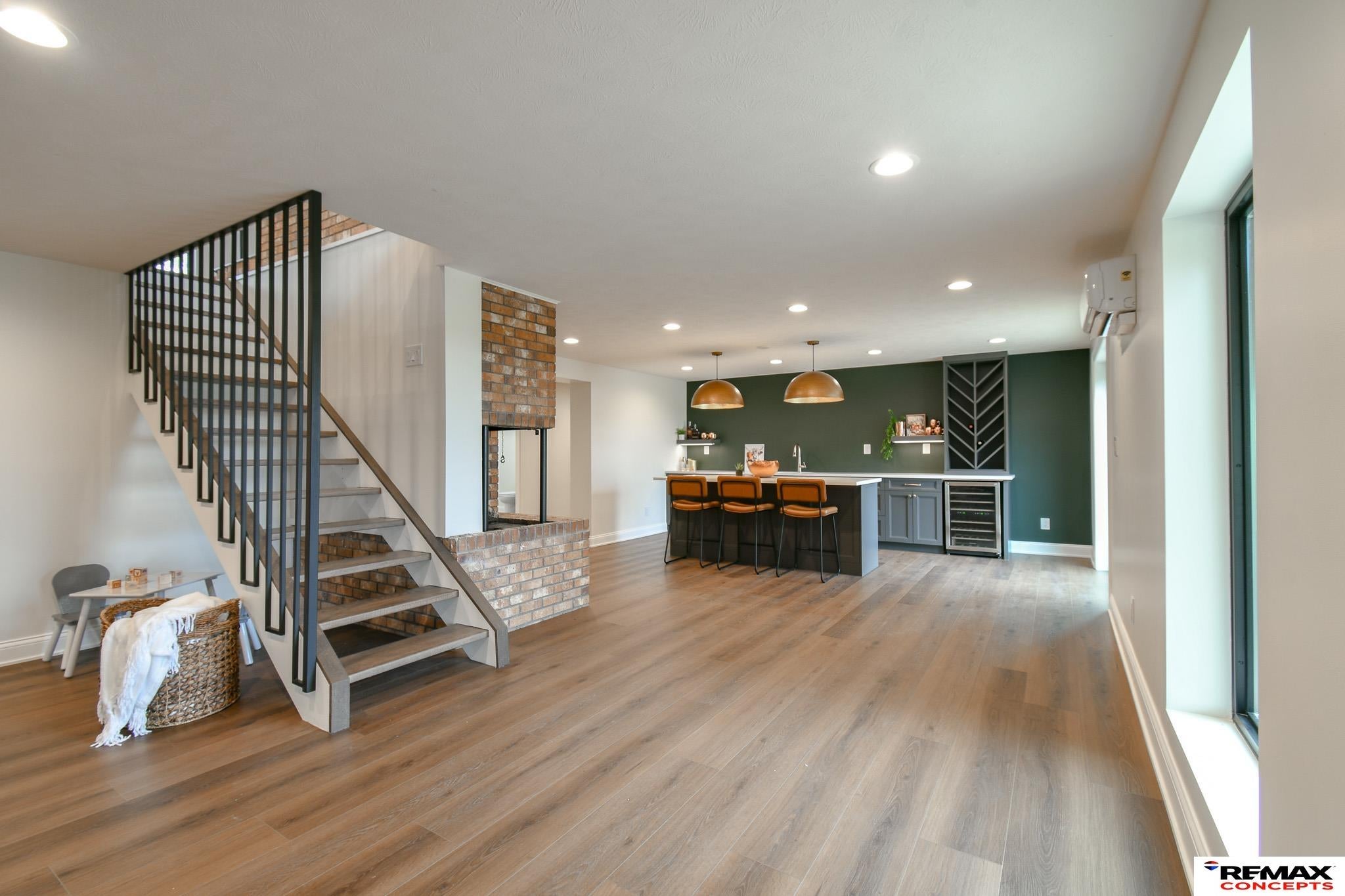 Denton, Nebraska, 68339, United States, 4 Bedrooms Bedrooms, ,5 BathroomsBathrooms,Residential,Active,1993967