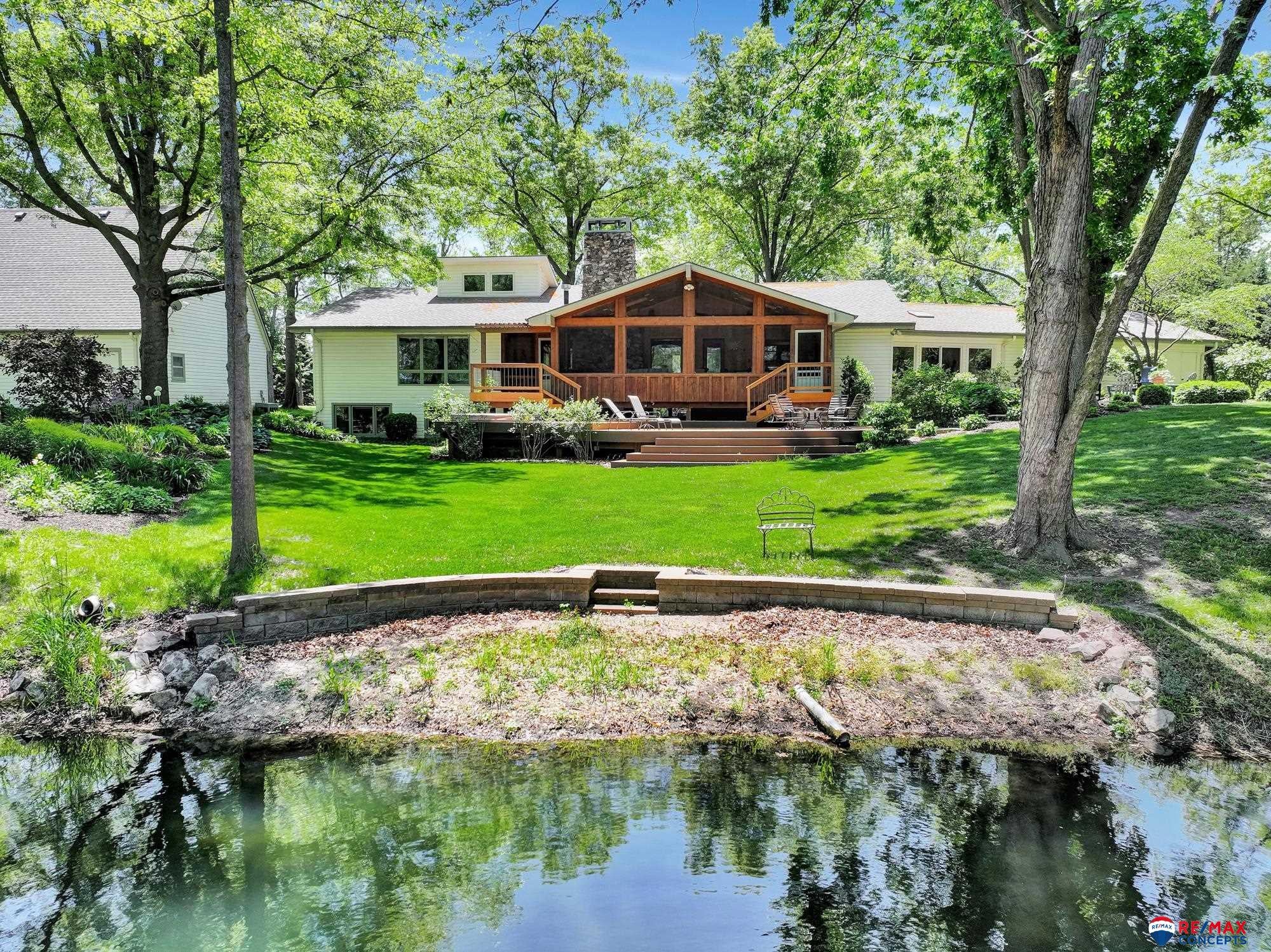 Lincoln, Nebraska, 68520, United States, 3 Bedrooms Bedrooms, ,5 BathroomsBathrooms,Residential,Active,1820460