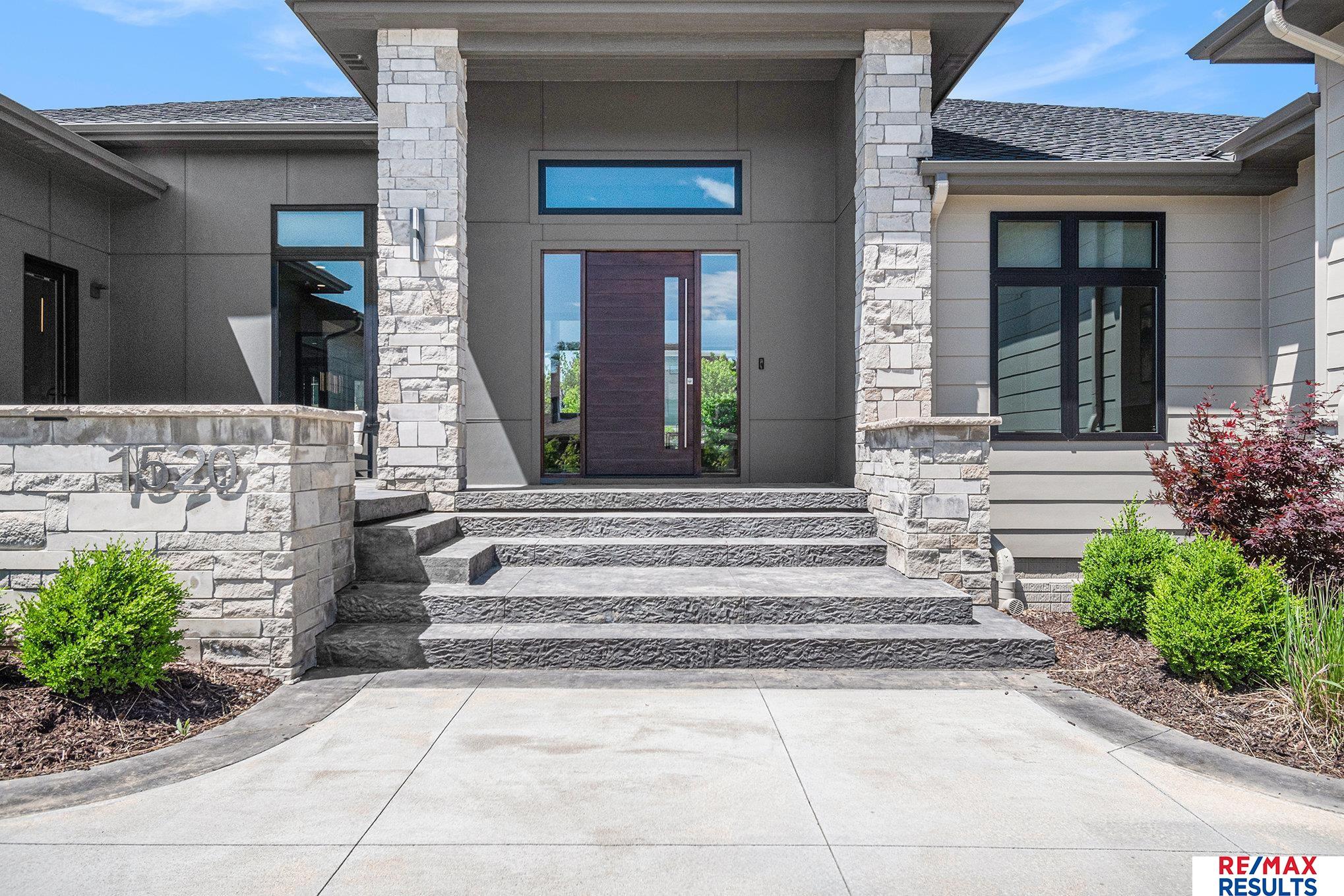 Elkhorn, Nebraska, 68022, United States, 5 Bedrooms Bedrooms, ,7 BathroomsBathrooms,Residential,Pending,1953673