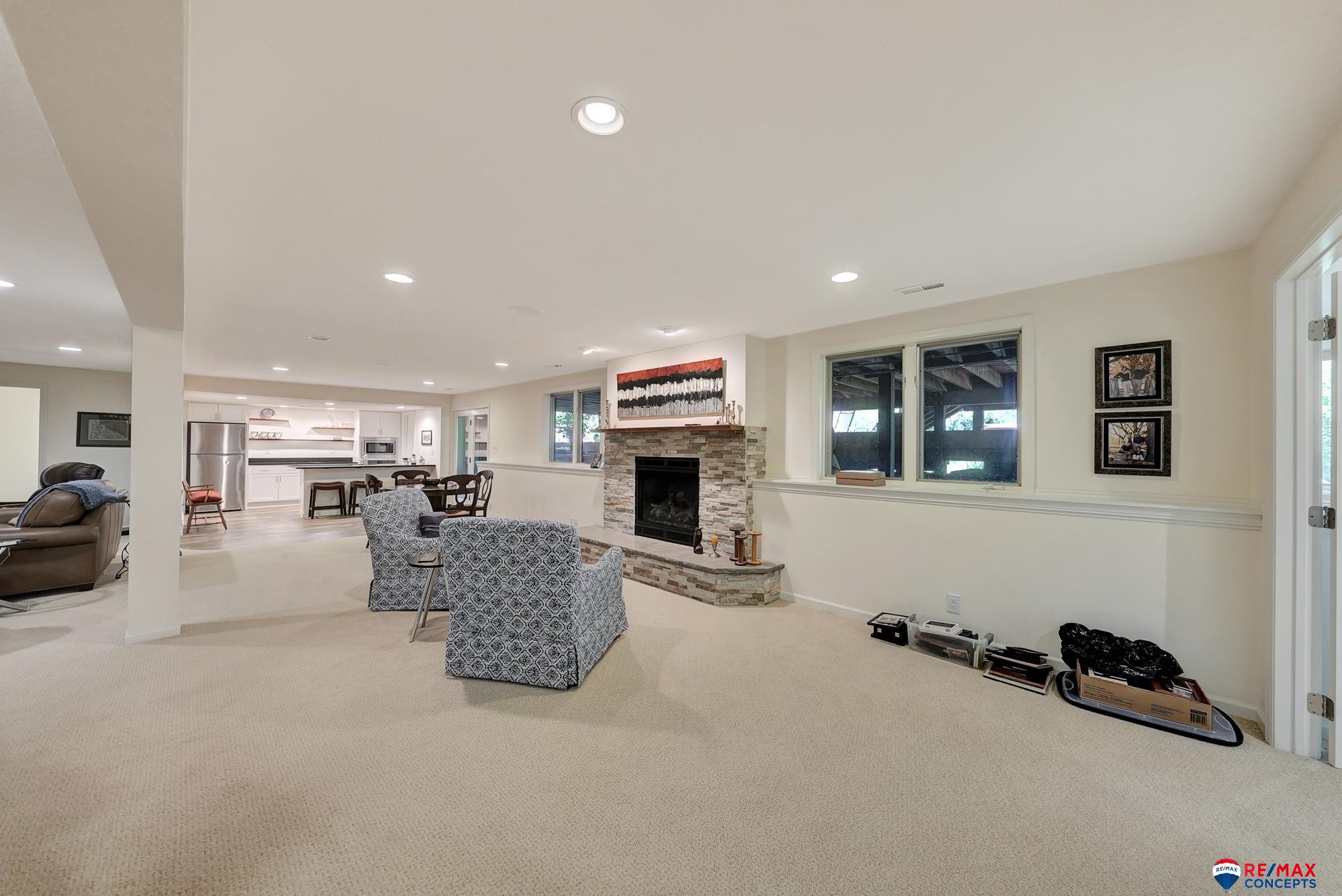 Lincoln, Nebraska, 68520, United States, 3 Bedrooms Bedrooms, ,5 BathroomsBathrooms,Residential,Active,1820460
