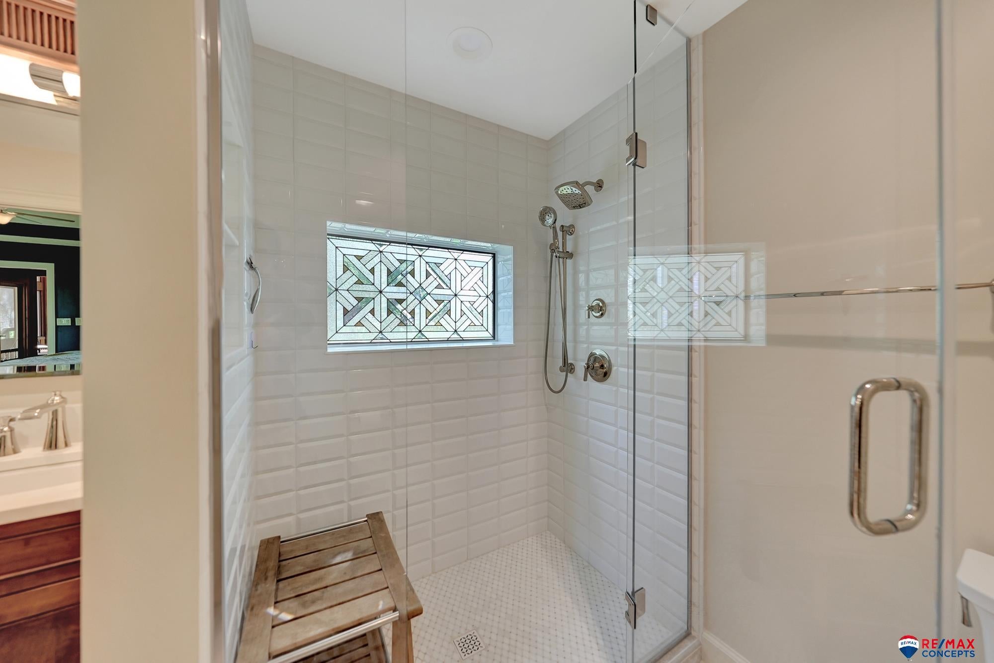 Lincoln, Nebraska, 68520, United States, 3 Bedrooms Bedrooms, ,5 BathroomsBathrooms,Residential,Active,1820460