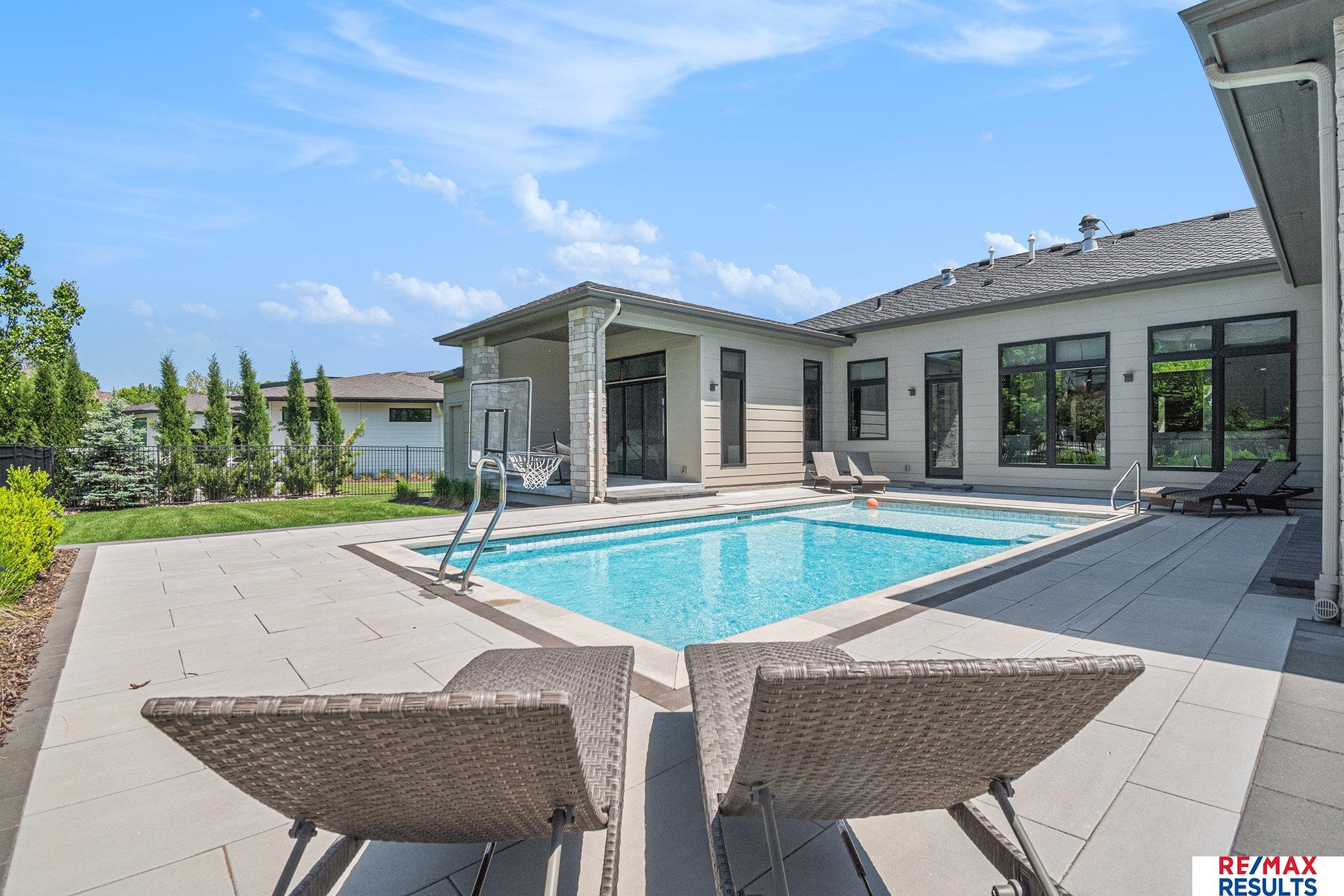 Elkhorn, Nebraska, 68022, United States, 5 Bedrooms Bedrooms, ,7 BathroomsBathrooms,Residential,Pending,1953673