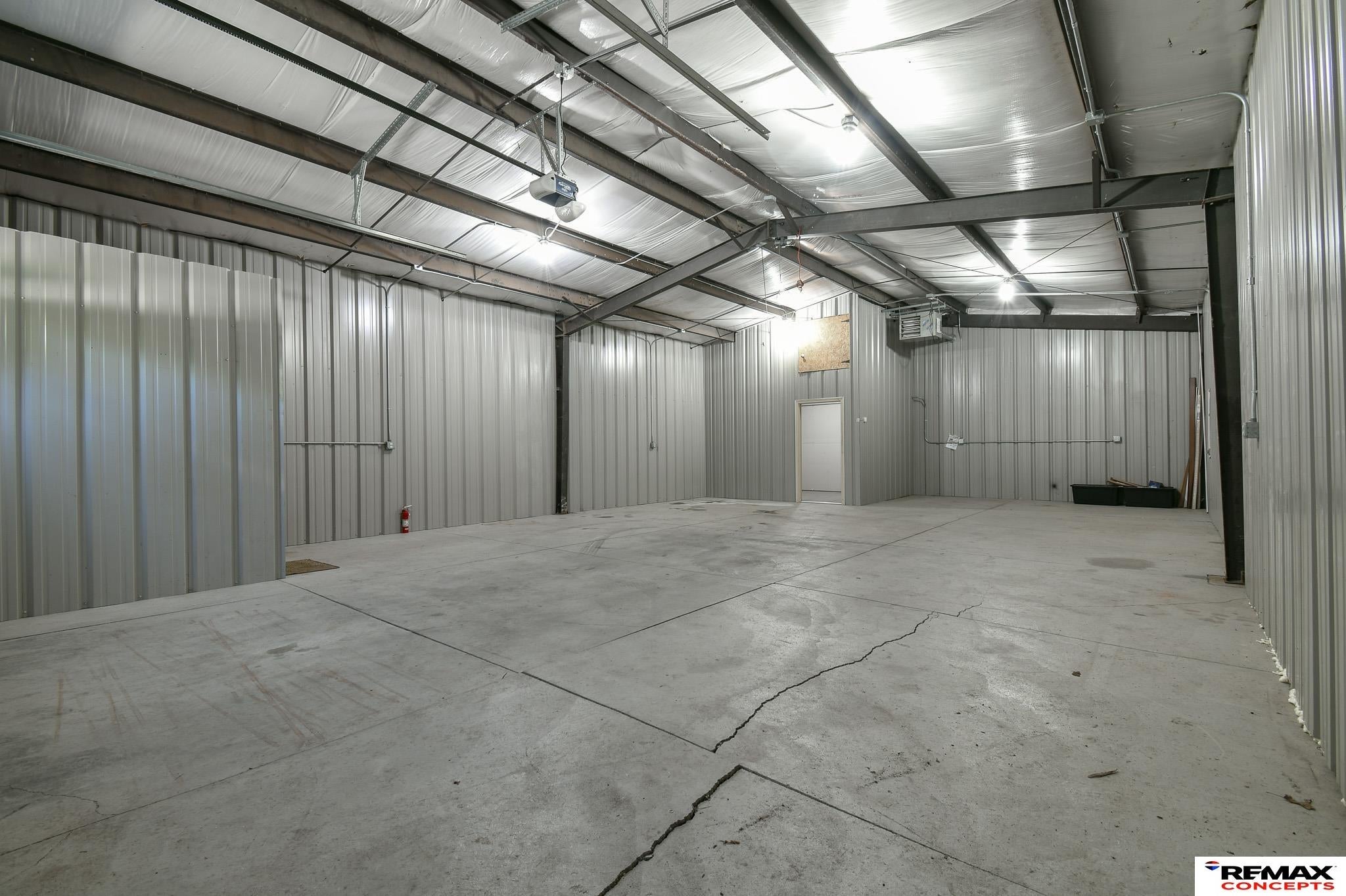 Lincoln, Nebraska, 68523, United States, 5 Bedrooms Bedrooms, ,5 BathroomsBathrooms,Residential,Active,1884993