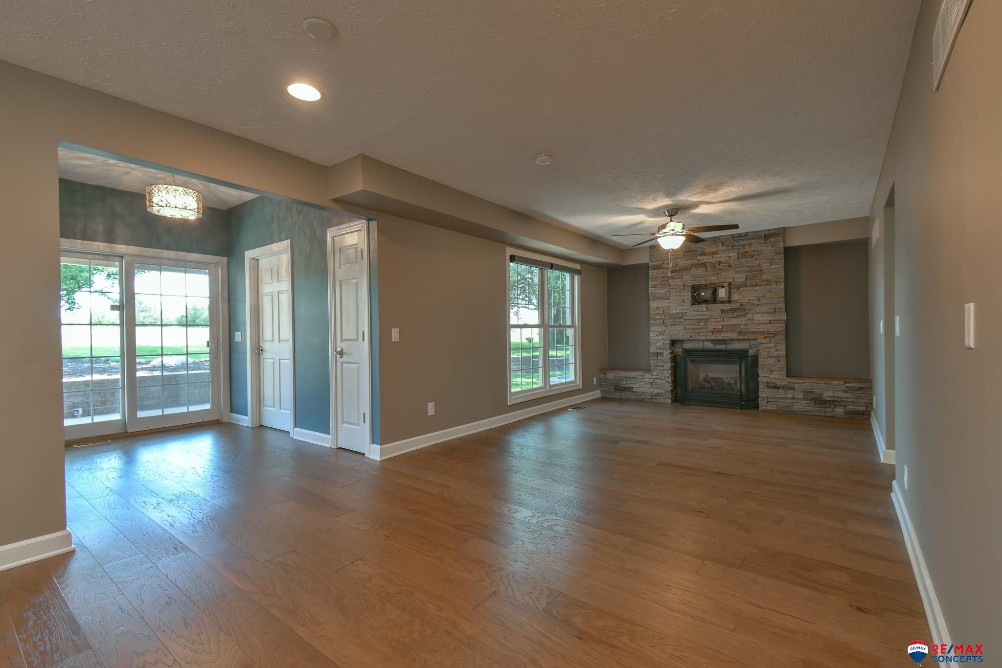 Lincoln, Nebraska, 68523, United States, 5 Bedrooms Bedrooms, ,5 BathroomsBathrooms,Residential,Active,1884993