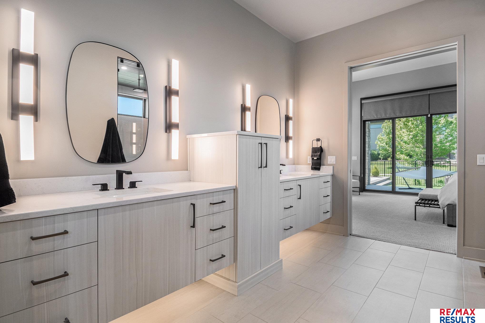 Elkhorn, Nebraska, 68022, United States, 5 Bedrooms Bedrooms, ,7 BathroomsBathrooms,Residential,Pending,1953673