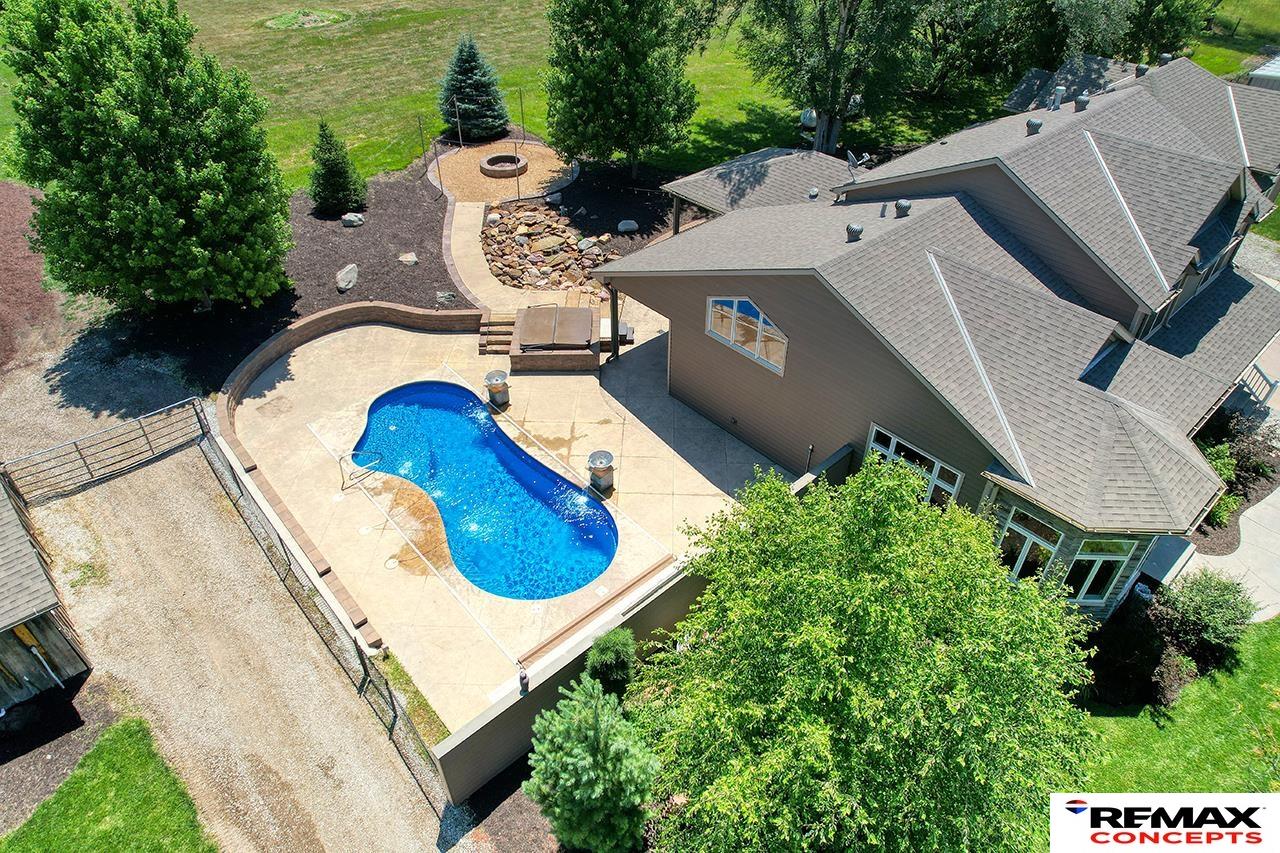 Lincoln, Nebraska, 68523, United States, 5 Bedrooms Bedrooms, ,5 BathroomsBathrooms,Residential,Active,1884993