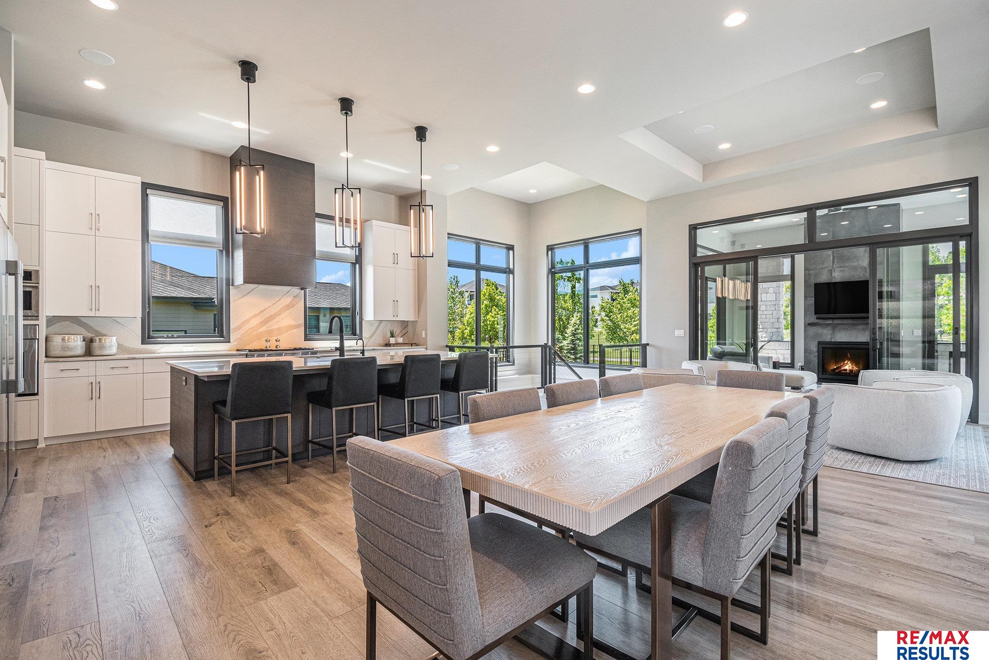 Elkhorn, Nebraska, 68022, United States, 5 Bedrooms Bedrooms, ,7 BathroomsBathrooms,Residential,Pending,1953673