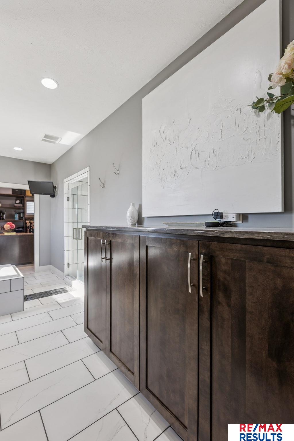 Omaha, Nebraska, 68022, United States, 5 Bedrooms Bedrooms, ,5 BathroomsBathrooms,Residential,Active,1965857