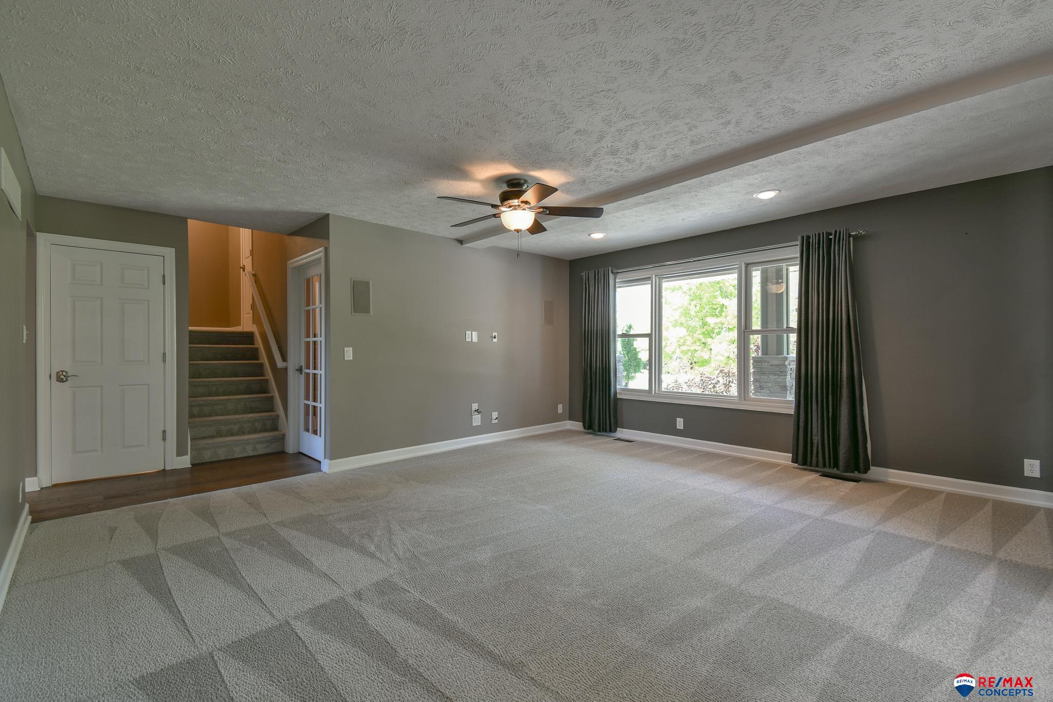 Lincoln, Nebraska, 68523, United States, 5 Bedrooms Bedrooms, ,5 BathroomsBathrooms,Residential,Active,1884993