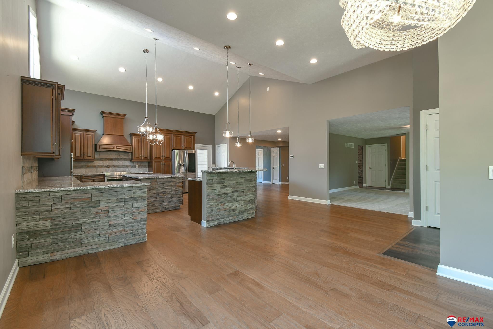 Lincoln, Nebraska, 68523, United States, 5 Bedrooms Bedrooms, ,5 BathroomsBathrooms,Residential,Active,1884993