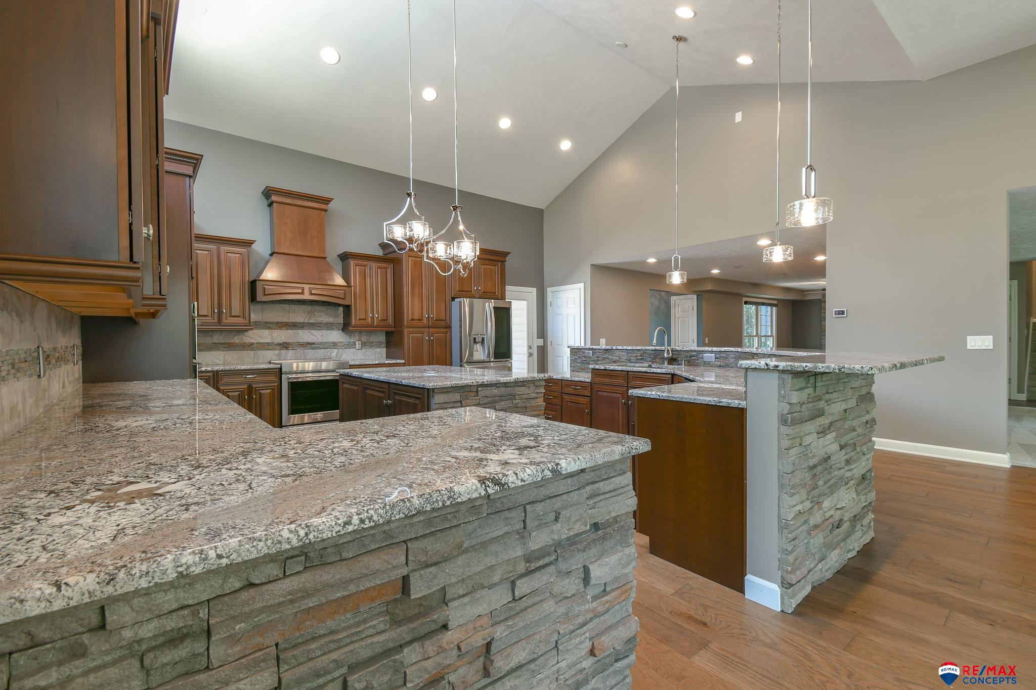 Lincoln, Nebraska, 68523, United States, 5 Bedrooms Bedrooms, ,5 BathroomsBathrooms,Residential,Active,1884993