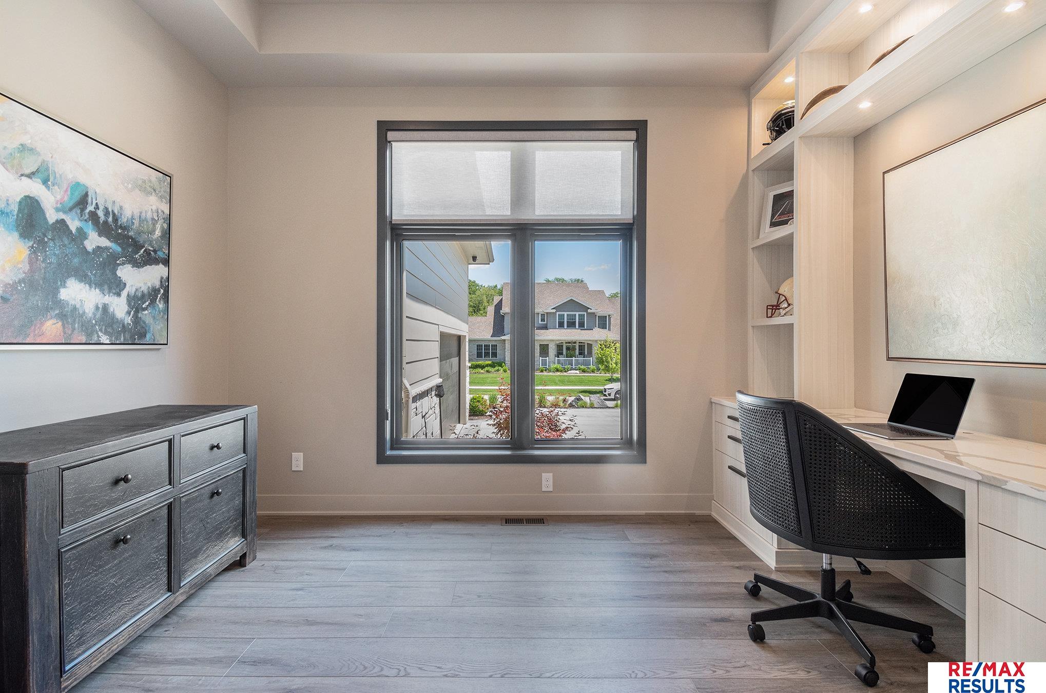 Elkhorn, Nebraska, 68022, United States, 5 Bedrooms Bedrooms, ,7 BathroomsBathrooms,Residential,Pending,1953673