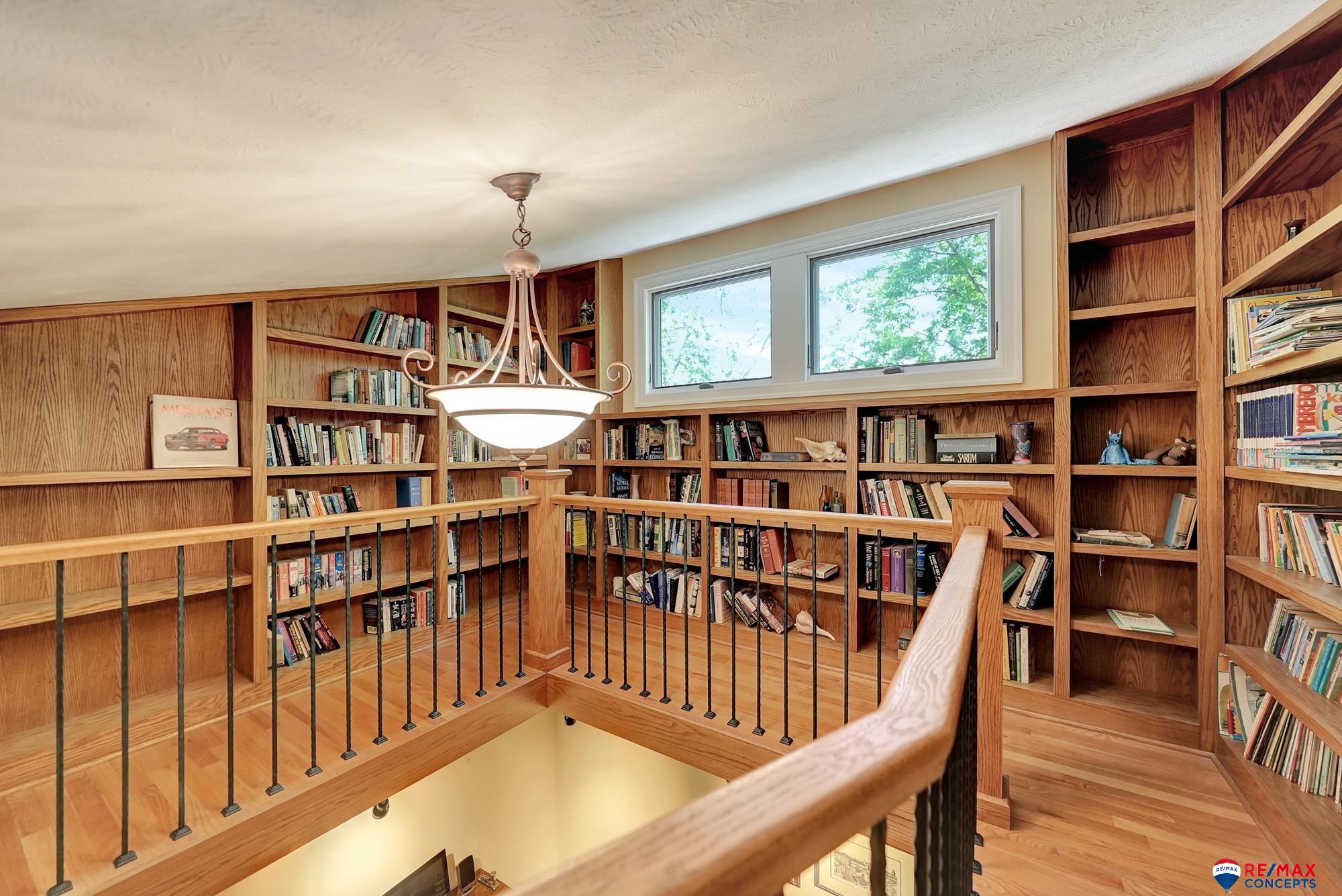 Lincoln, Nebraska, 68520, United States, 3 Bedrooms Bedrooms, ,5 BathroomsBathrooms,Residential,Active,1820460