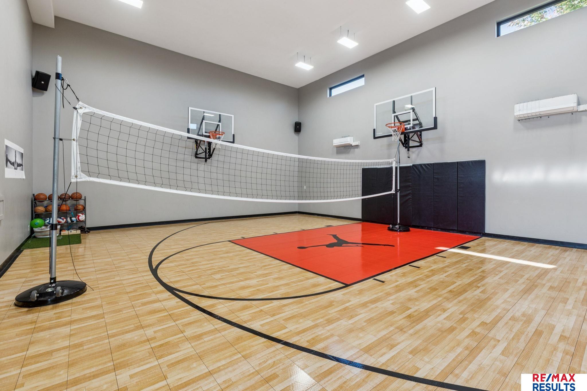 Omaha, Nebraska, 68022, United States, 5 Bedrooms Bedrooms, ,5 BathroomsBathrooms,Residential,Active,1965857