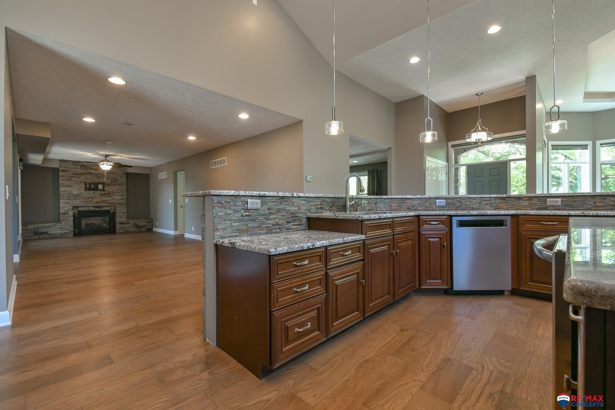 Lincoln, Nebraska, 68523, United States, 5 Bedrooms Bedrooms, ,5 BathroomsBathrooms,Residential,Active,1884993