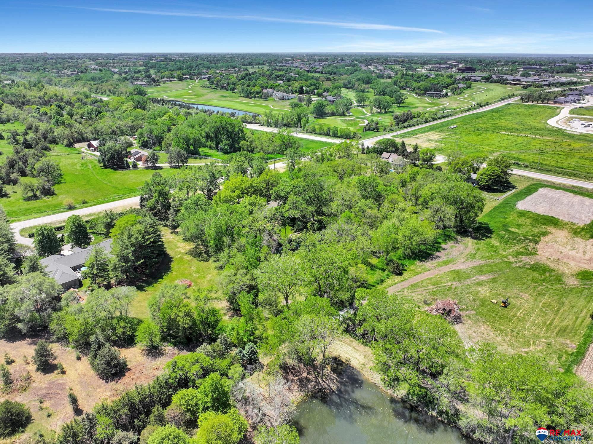 Lincoln, Nebraska, 68520, United States, 3 Bedrooms Bedrooms, ,5 BathroomsBathrooms,Residential,Active,1820460