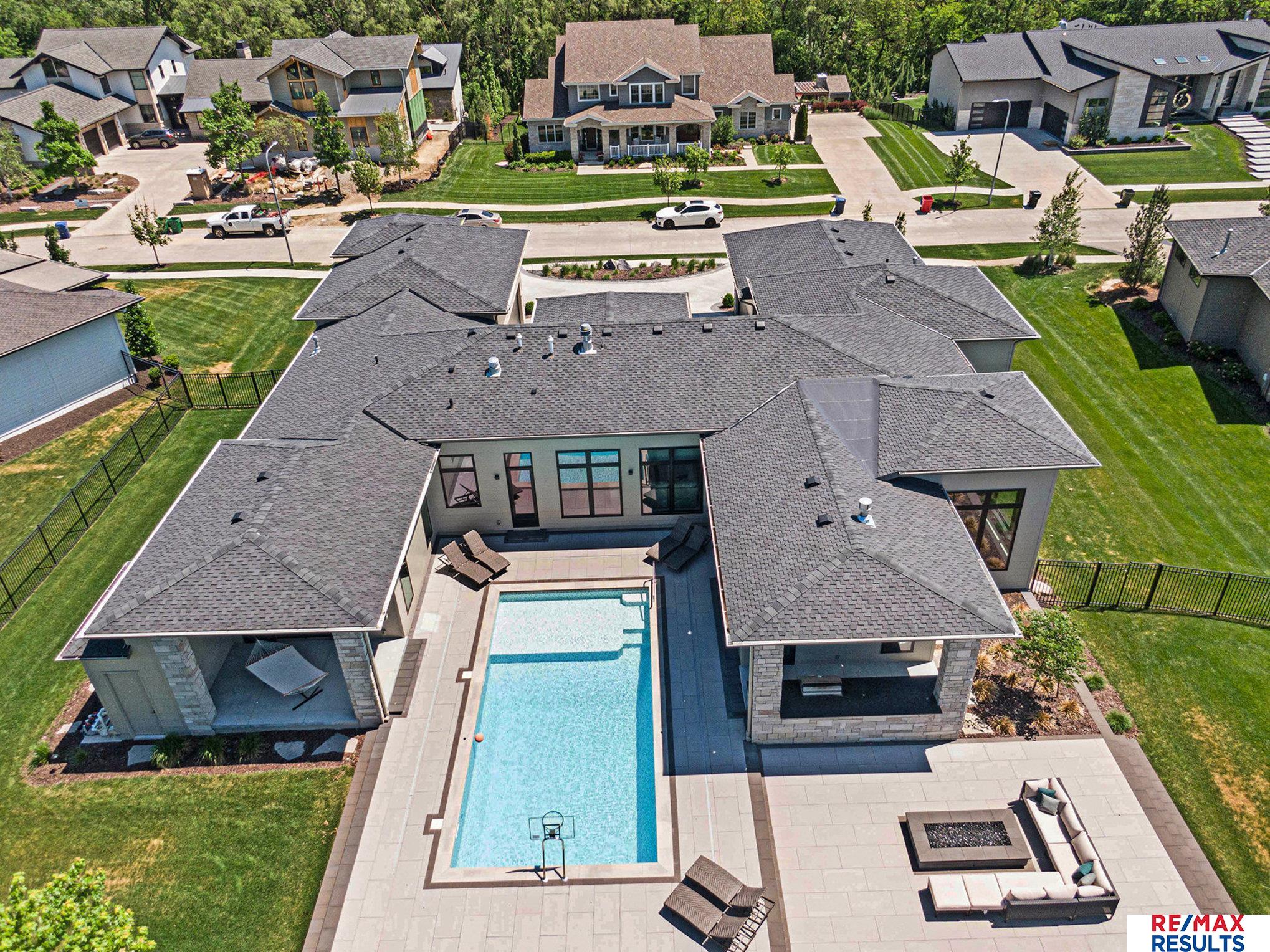 Elkhorn, Nebraska, 68022, United States, 5 Bedrooms Bedrooms, ,7 BathroomsBathrooms,Residential,Pending,1953673