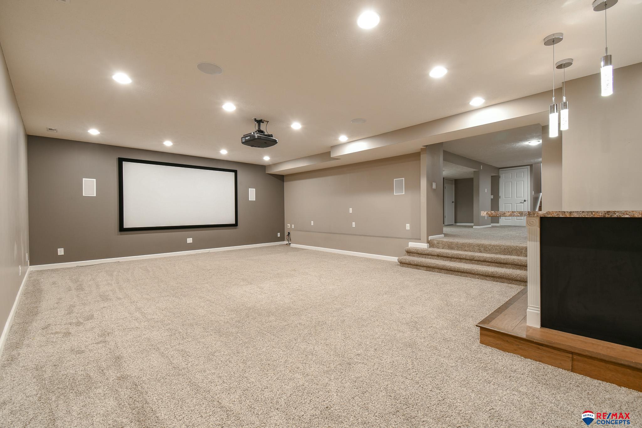 Lincoln, Nebraska, 68523, United States, 5 Bedrooms Bedrooms, ,5 BathroomsBathrooms,Residential,Active,1884993