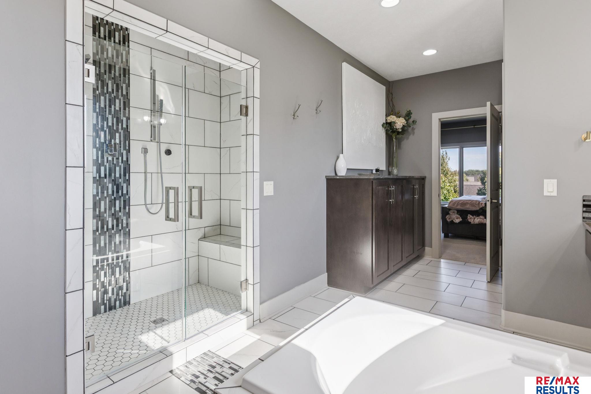 Omaha, Nebraska, 68022, United States, 5 Bedrooms Bedrooms, ,5 BathroomsBathrooms,Residential,Active,1965857