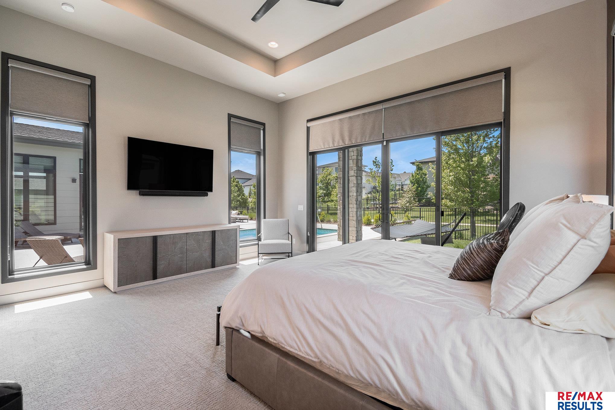 Elkhorn, Nebraska, 68022, United States, 5 Bedrooms Bedrooms, ,7 BathroomsBathrooms,Residential,Pending,1953673