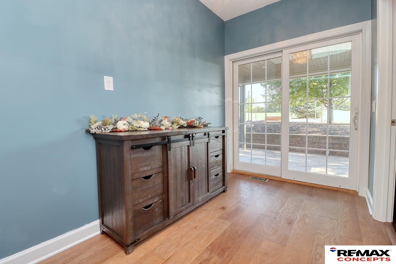 Lincoln, Nebraska, 68523, United States, 5 Bedrooms Bedrooms, ,5 BathroomsBathrooms,Residential,Active,1884993