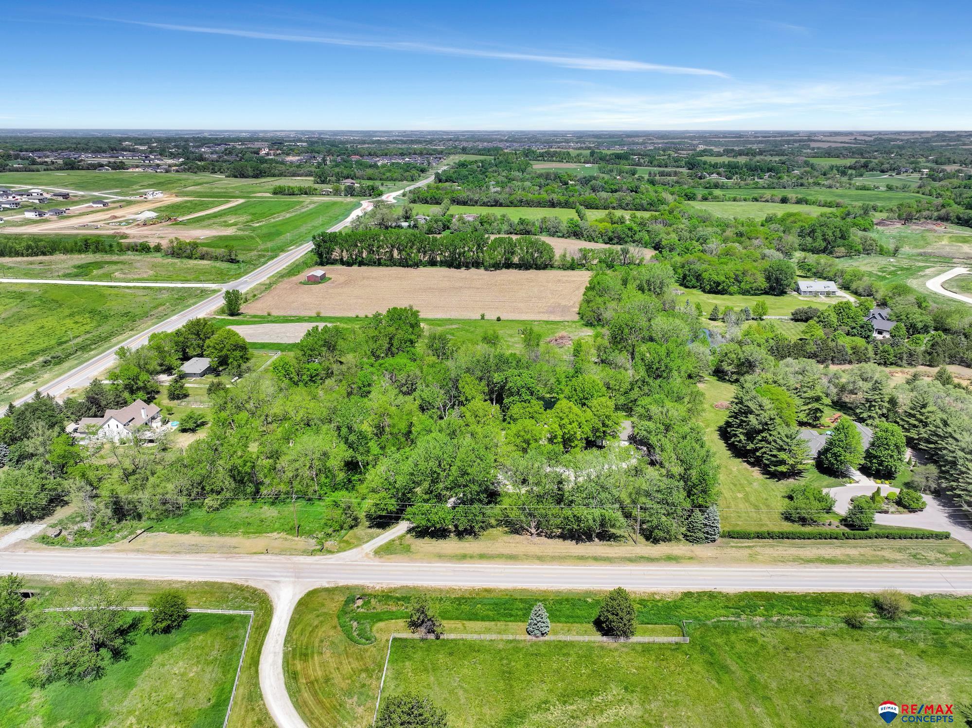 Lincoln, Nebraska, 68520, United States, 3 Bedrooms Bedrooms, ,5 BathroomsBathrooms,Residential,Active,1820460
