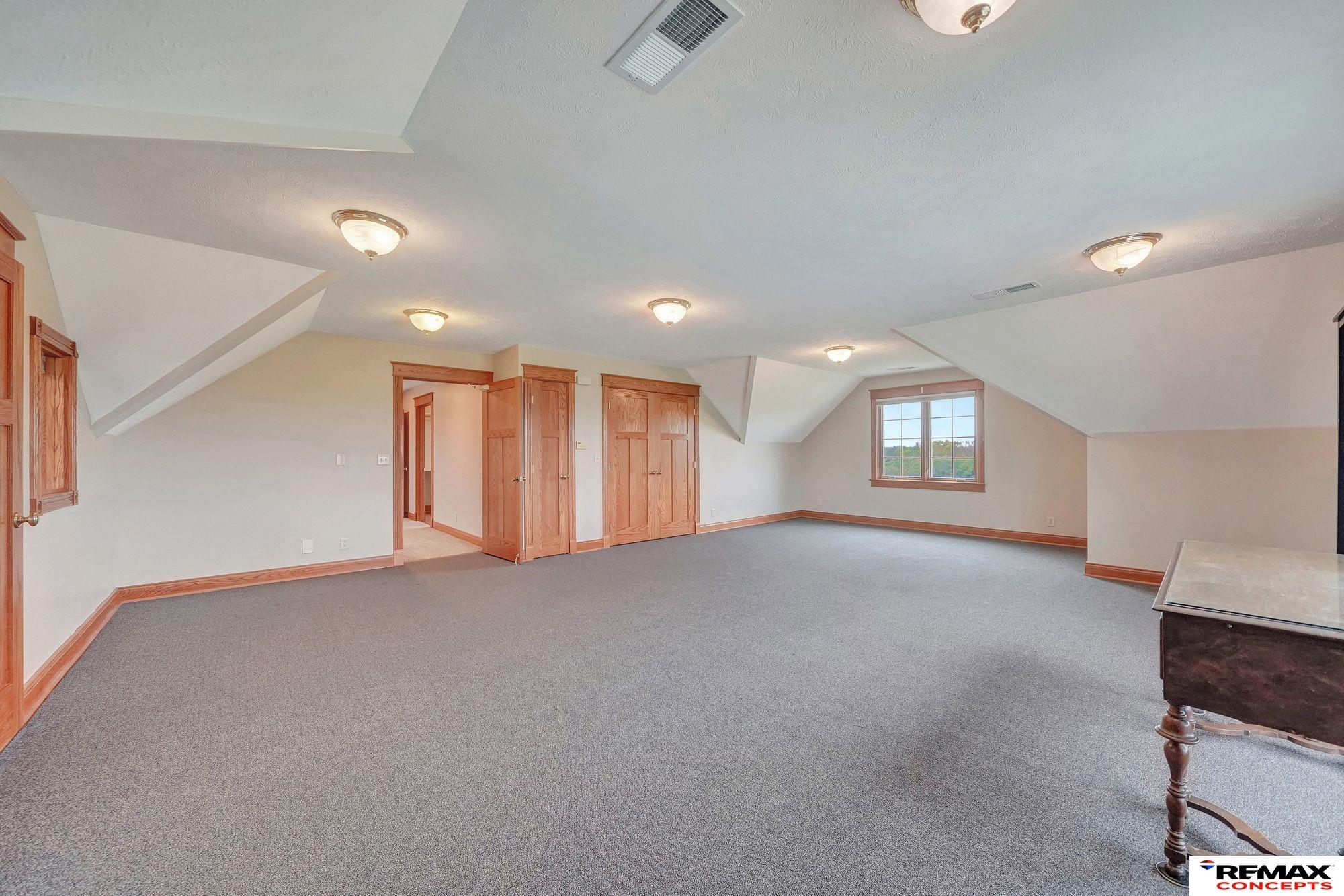 Roca, Nebraska, 68430, United States, 7 Bedrooms Bedrooms, ,4 BathroomsBathrooms,Residential,Active,1954025