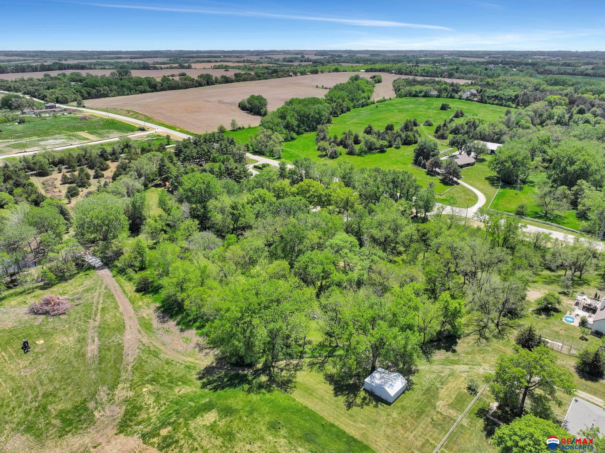 Lincoln, Nebraska, 68520, United States, 3 Bedrooms Bedrooms, ,5 BathroomsBathrooms,Residential,Active,1820460