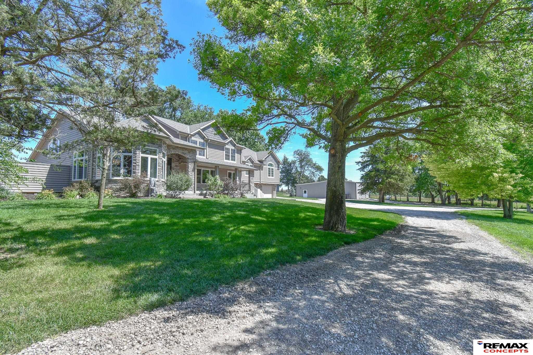 Lincoln, Nebraska, 68523, United States, 5 Bedrooms Bedrooms, ,5 BathroomsBathrooms,Residential,Active,1884993