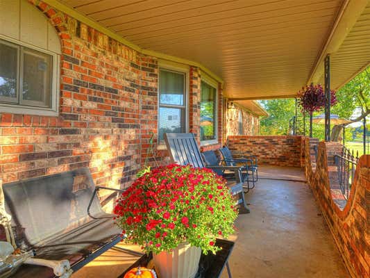 1322 S JIM THORPE BLVD, PRAGUE, OK 74864 - Image 1