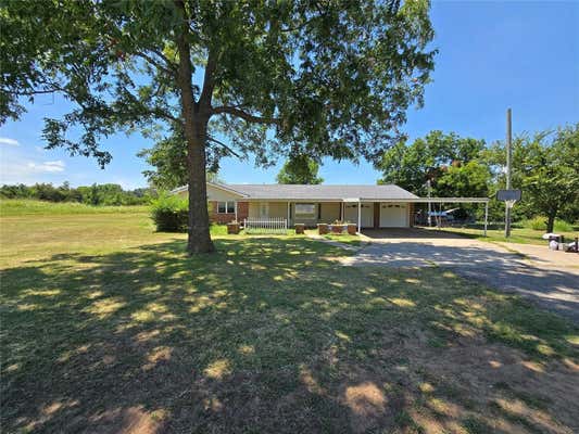 1423 S JIM THORPE BLVD, PRAGUE, OK 74864 - Image 1