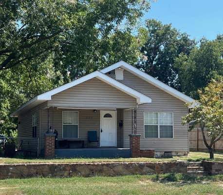 541 N KICKAPOO AVE, SHAWNEE, OK 74801, photo 3 of 38