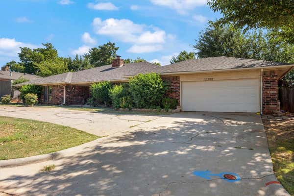 12300 ARROWHEAD TER, OKLAHOMA CITY, OK 73120, photo 2 of 30