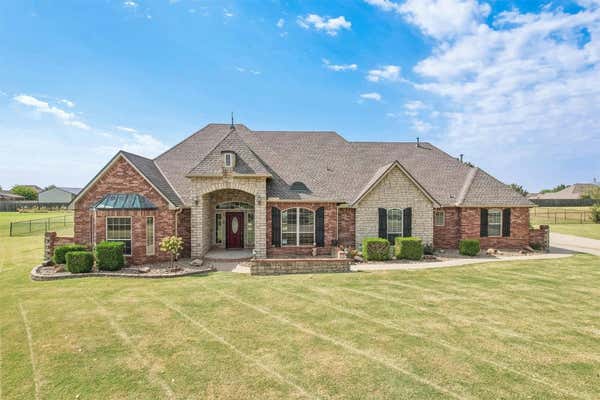 15301 CORAL CREEK LN, OKLAHOMA CITY, OK 73165 - Image 1