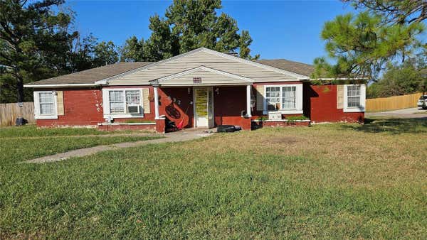 832 N TUCKER AVE, SHAWNEE, OK 74801 - Image 1