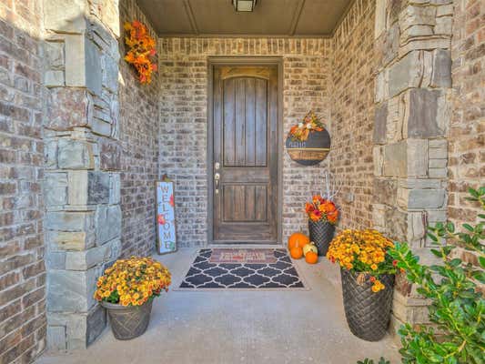 11729 SW 24TH ST, YUKON, OK 73099 - Image 1