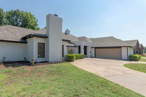 4704 INNSBROOK LN, OKLAHOMA CITY, OK 73142, photo 3 of 36