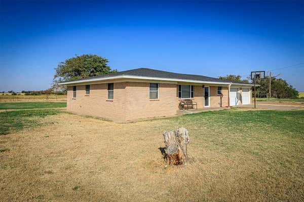 15861 S COUNTY ROAD 202, ALTUS, OK 73521, photo 4 of 48