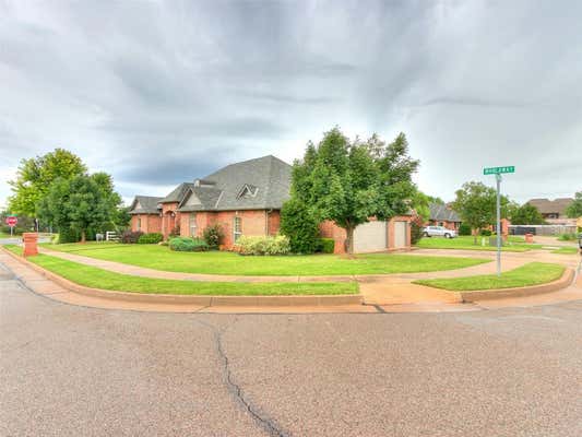 4409 WHIRLAWAY, EDMOND, OK 73025, photo 4 of 50